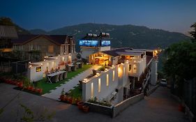 Hotel The Chabal Kasauli